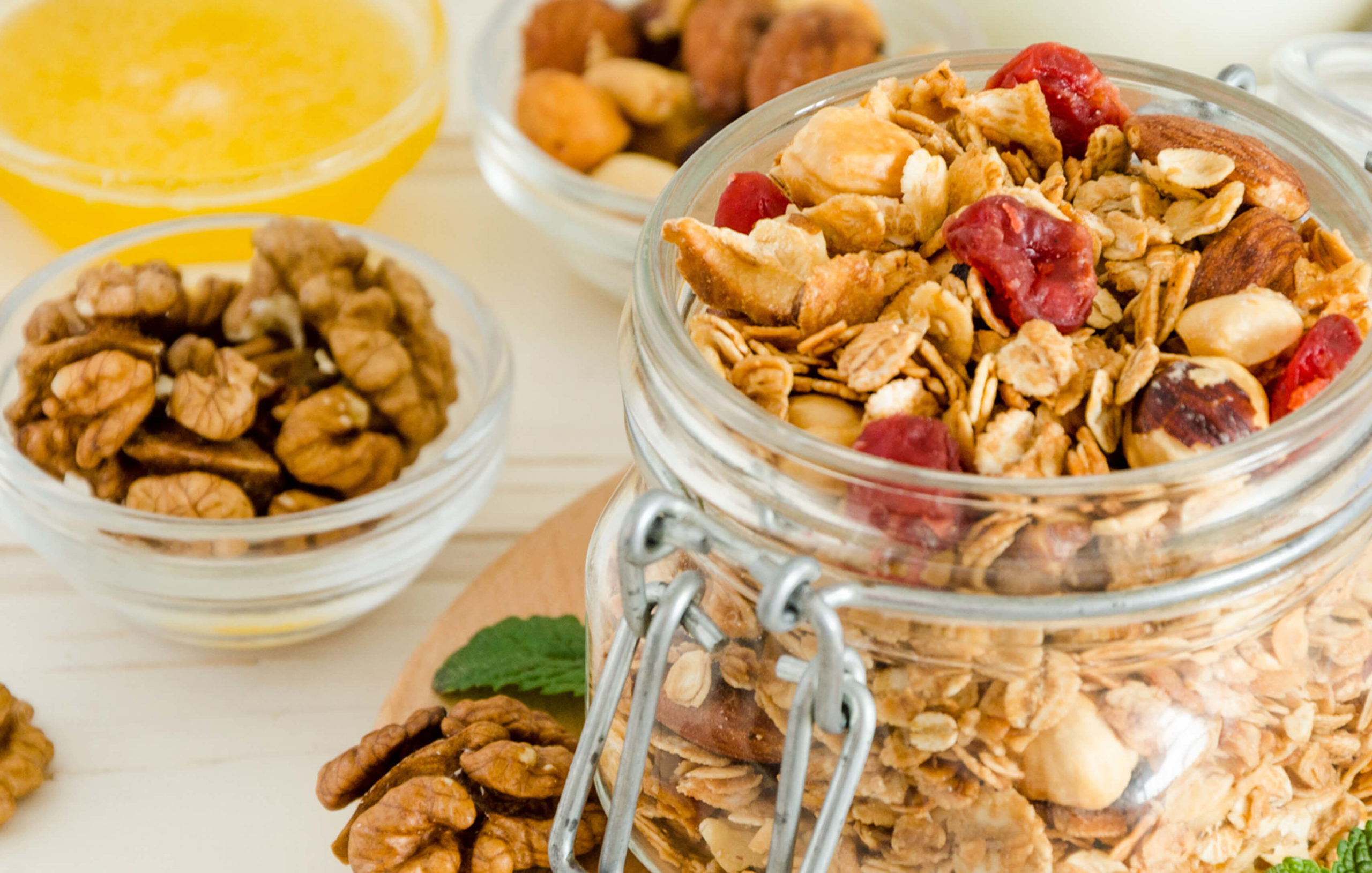 Recipes_DessertsSnacks_GranolaKeyLime