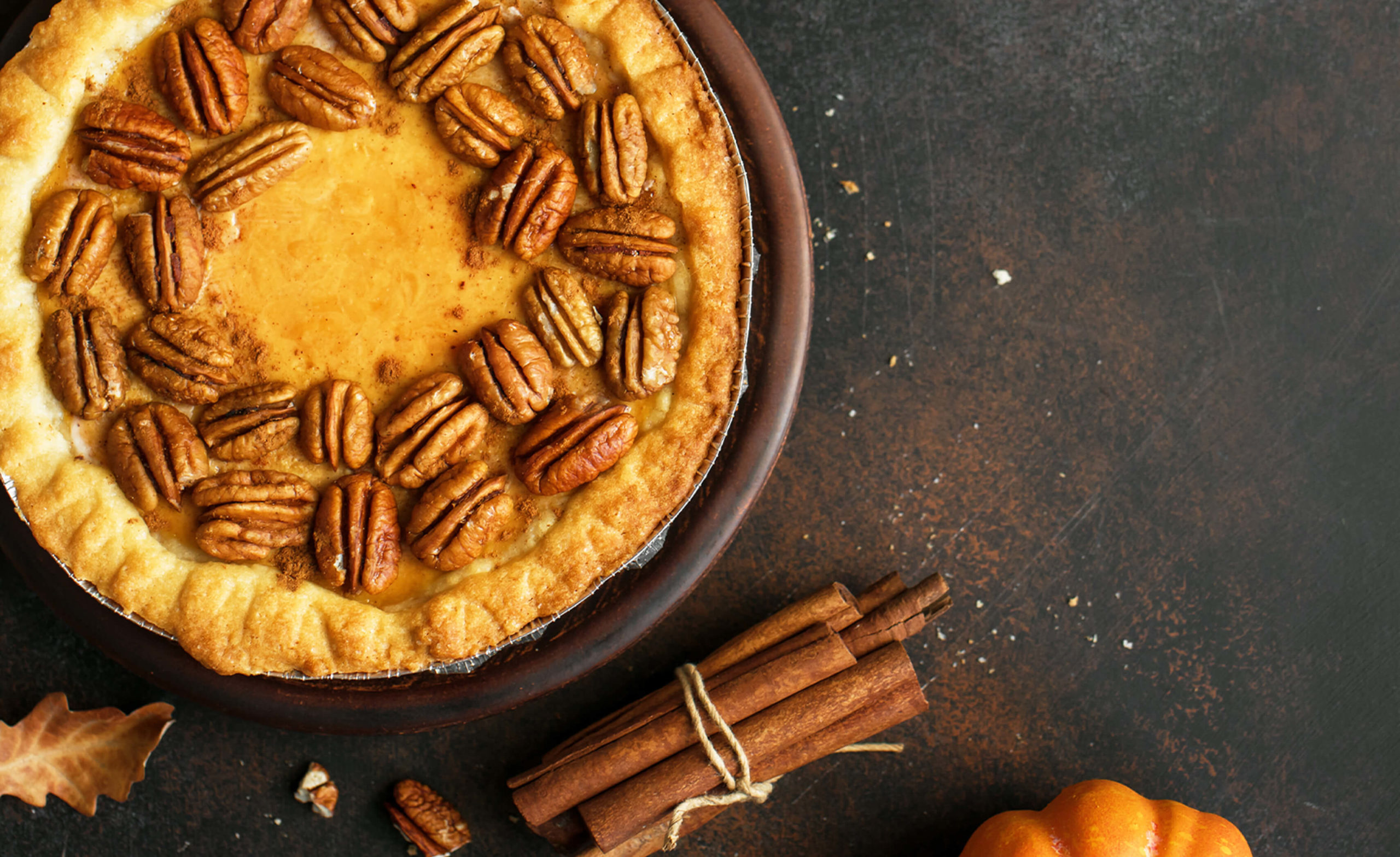 Recipes_DessertsSnacks_PumpkinPecanPie